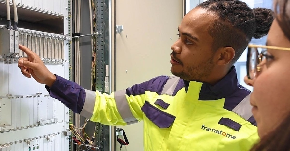 Framatome engineer provides hands-on training to new student