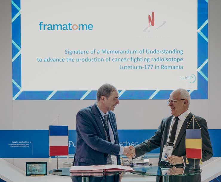 Bernard Fontana, CEO de Framatome, et Teodor Chirica, président du conseil  d’administration de Nuclearelectrica. 
